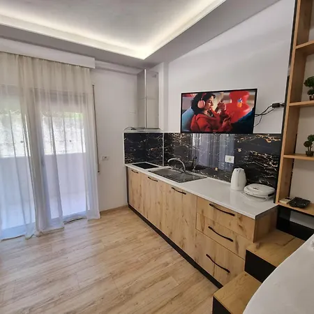 Apartmán In Near Uje Ftohte Vlorë
